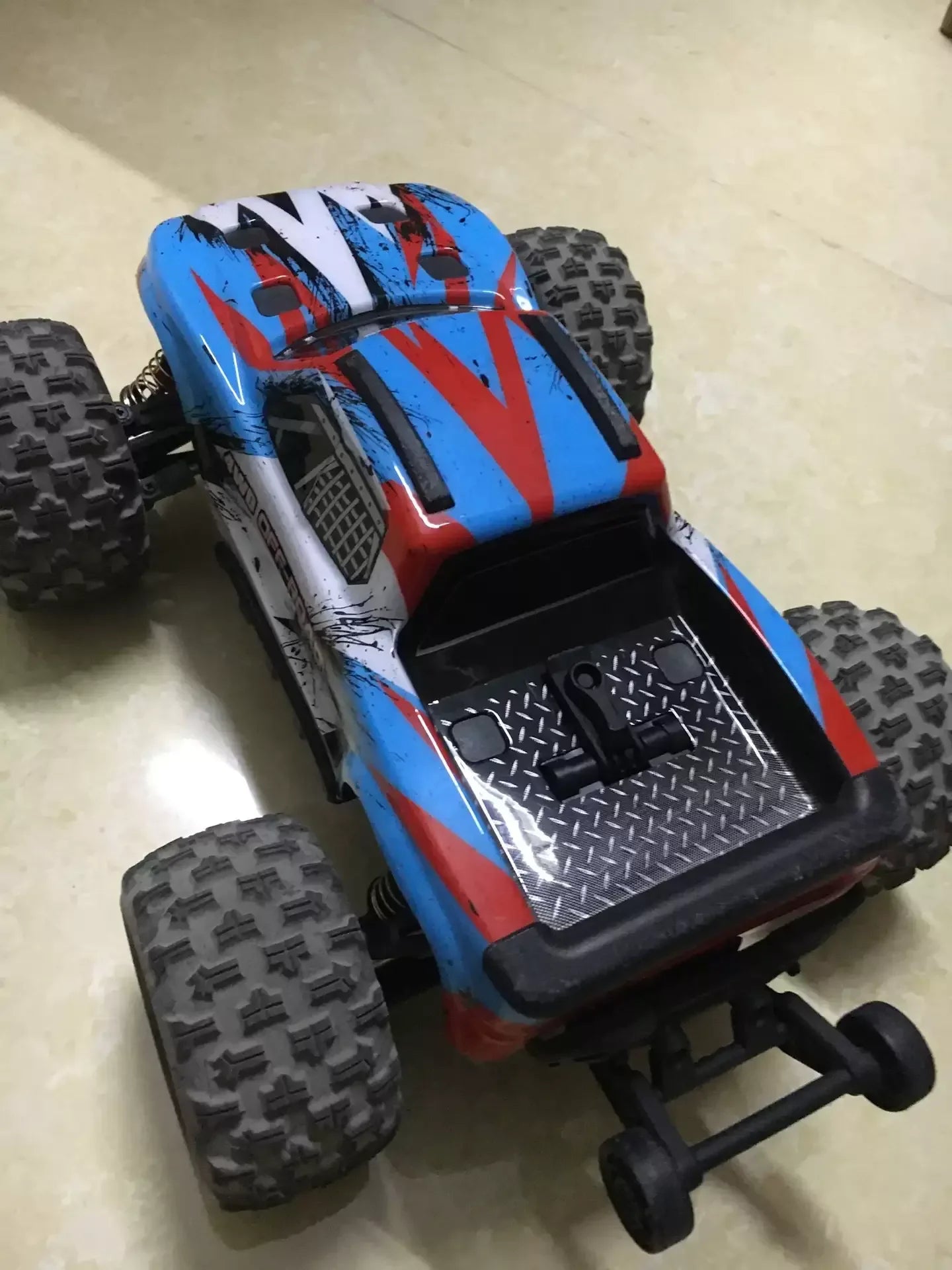 MJX Hyper Go 16208 Brushless RC Car – 1/16 Scale 4WD Pickup Truck
